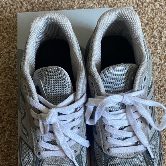 New Balance Gray and White Running Shoes - Picture 6 of 6